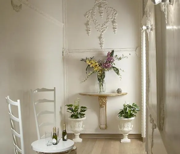 Konukevi Suites Rome 4*