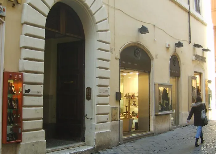 Suites Rome Konukevi